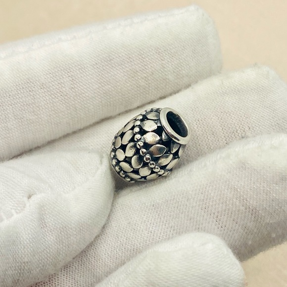 EUC Pandora 791036 Sterling Silver Climbing Ivy Designer Openworks Charm - Picture 6 of 8